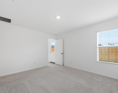 6509 Glade Street - Photo Thumbnail 12