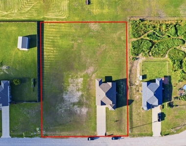 265 Delatorre Street - Photo Thumbnail 18