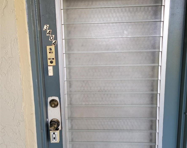 1820 N 81st Avenue - Photo Thumbnail 7