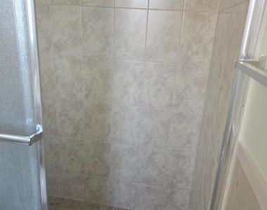 1820 N 81st Avenue - Photo Thumbnail 12