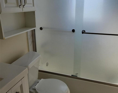 1820 N 81st Avenue - Photo Thumbnail 2