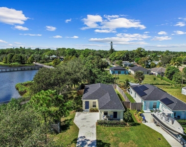 5032 Se Flounder Avenue - Photo Thumbnail 22