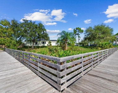 5032 Se Flounder Avenue - Photo Thumbnail 18