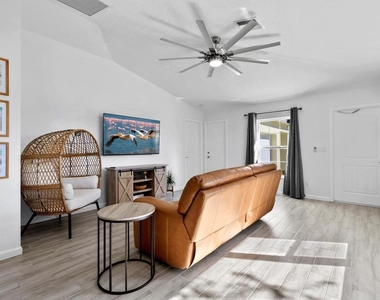 5032 Se Flounder Avenue - Photo Thumbnail 11