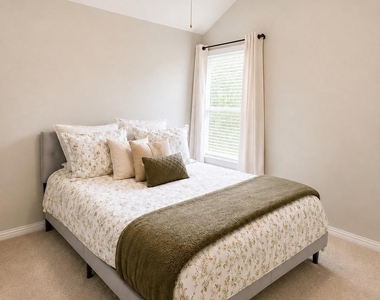 7015 Chackbay Lane - Photo Thumbnail 10