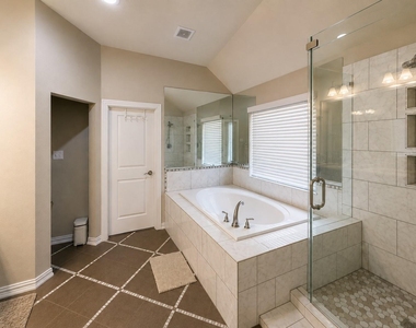 7015 Chackbay Lane - Photo Thumbnail 9