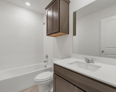 1000 Homestead Lane - Photo Thumbnail 16