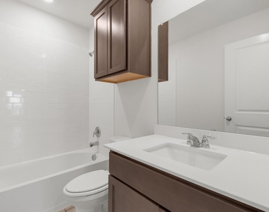 1000 Homestead Lane - Photo Thumbnail 18