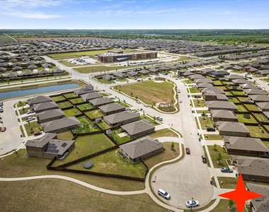 1000 Homestead Lane - Photo Thumbnail 24