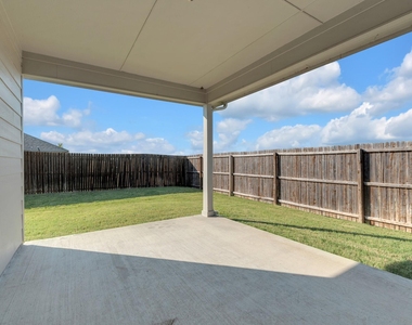 1000 Homestead Lane - Photo Thumbnail 20