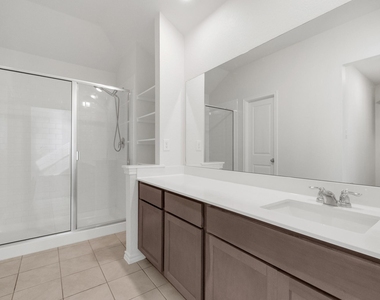 1000 Homestead Lane - Photo Thumbnail 14