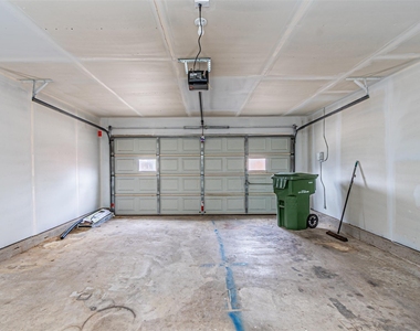 1509 Crockett Street - Photo Thumbnail 11