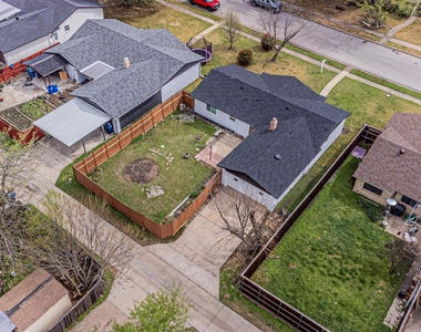 1509 Crockett Street - Photo Thumbnail 2