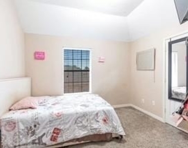 1206 Mill Spring Drive - Photo Thumbnail 25
