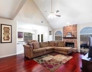1206 Mill Spring Drive - Photo Thumbnail 7
