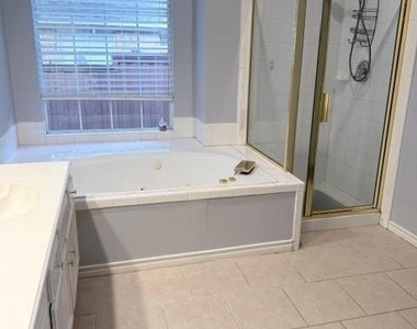 1425 Honey Locust Drive - Photo Thumbnail 1