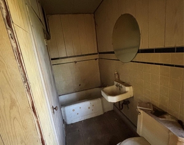 2408 19th Street - Photo Thumbnail 11