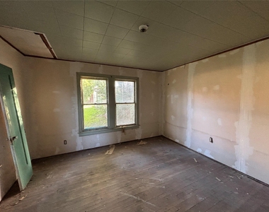 2408 19th Street - Photo Thumbnail 6