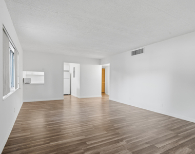 800 Lighthouse Drive - Photo Thumbnail 6