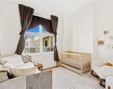 511 Se 5th Avenue - Photo Thumbnail 3