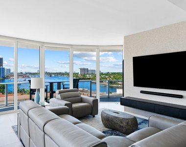 401 N Birch Road - Photo Thumbnail 2