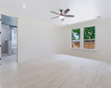 52 Graves Circle - Photo Thumbnail 14