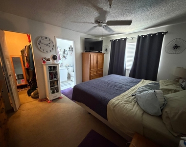 123 Yacht Club Way - Photo Thumbnail 9
