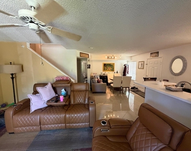123 Yacht Club Way - Photo Thumbnail 4