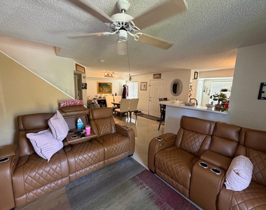 123 Yacht Club Way - Photo Thumbnail 3