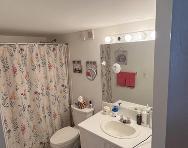 123 Yacht Club Way - Photo Thumbnail 13
