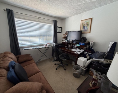 123 Yacht Club Way - Photo Thumbnail 12