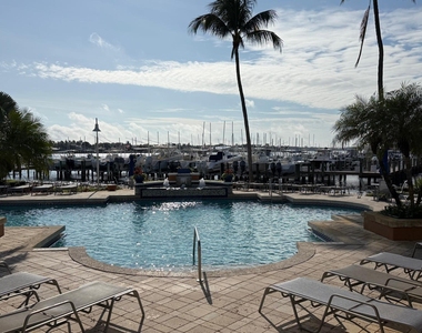 123 Yacht Club Way - Photo Thumbnail 12