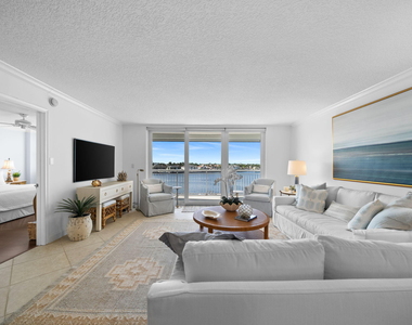 511 Bayshore Drive - Photo Thumbnail 1