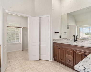 7849 Lake Meredith Way - Photo Thumbnail 17