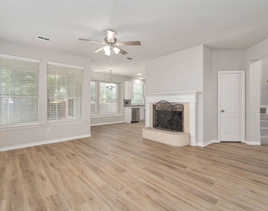 7849 Lake Meredith Way - Photo Thumbnail 10