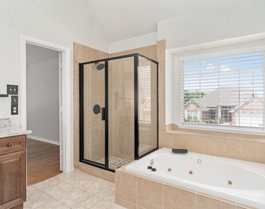 7849 Lake Meredith Way - Photo Thumbnail 16