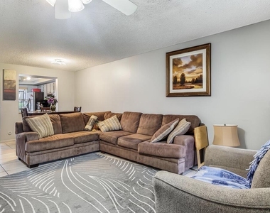 2355 Sw 15th - Photo Thumbnail 12