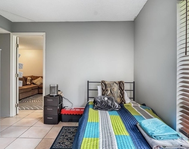 2355 Sw 15th - Photo Thumbnail 6