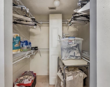 2355 Sw 15th - Photo Thumbnail 8