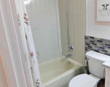 2226 N Cypress Bend Drive - Photo Thumbnail 11