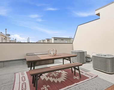 1114 S Adams Street - Photo Thumbnail 39