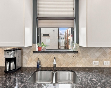 1114 S Adams Street - Photo Thumbnail 14