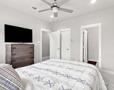 1114 S Adams Street - Photo Thumbnail 7