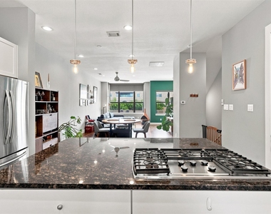 1114 S Adams Street - Photo Thumbnail 15