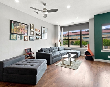 1114 S Adams Street - Photo Thumbnail 23