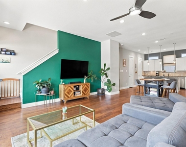 1114 S Adams Street - Photo Thumbnail 26