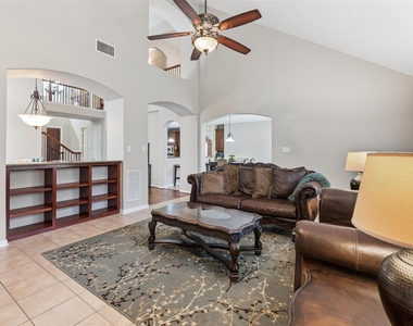 1301 Bramble Lane - Photo Thumbnail 15