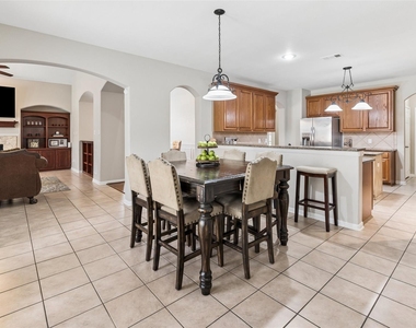 1301 Bramble Lane - Photo Thumbnail 11