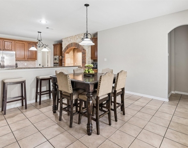 1301 Bramble Lane - Photo Thumbnail 10
