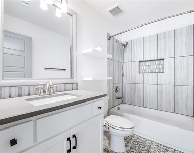4325 Smokey Quartz Lane - Photo Thumbnail 27
